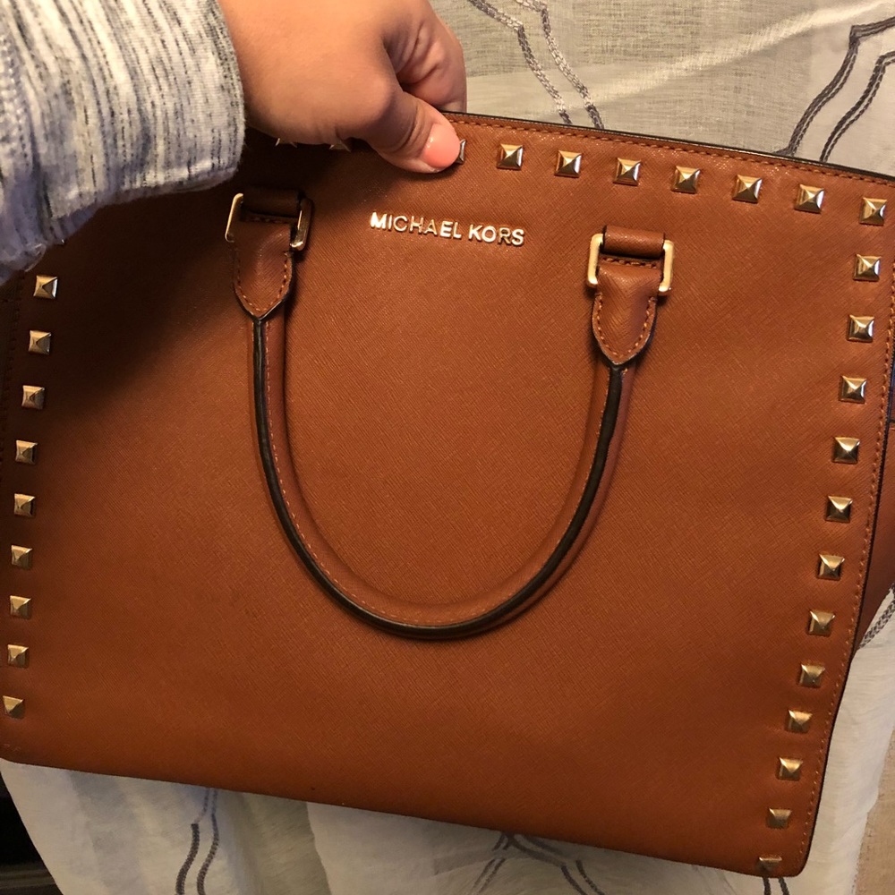 Michael Kors Large Selma Tote - Picture 2 of 5
